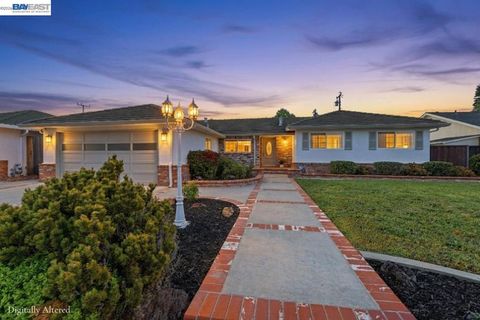 Photo of 5238 Brophy Dr Dr, Fremont, CA 94536 (MLS # 41130375)