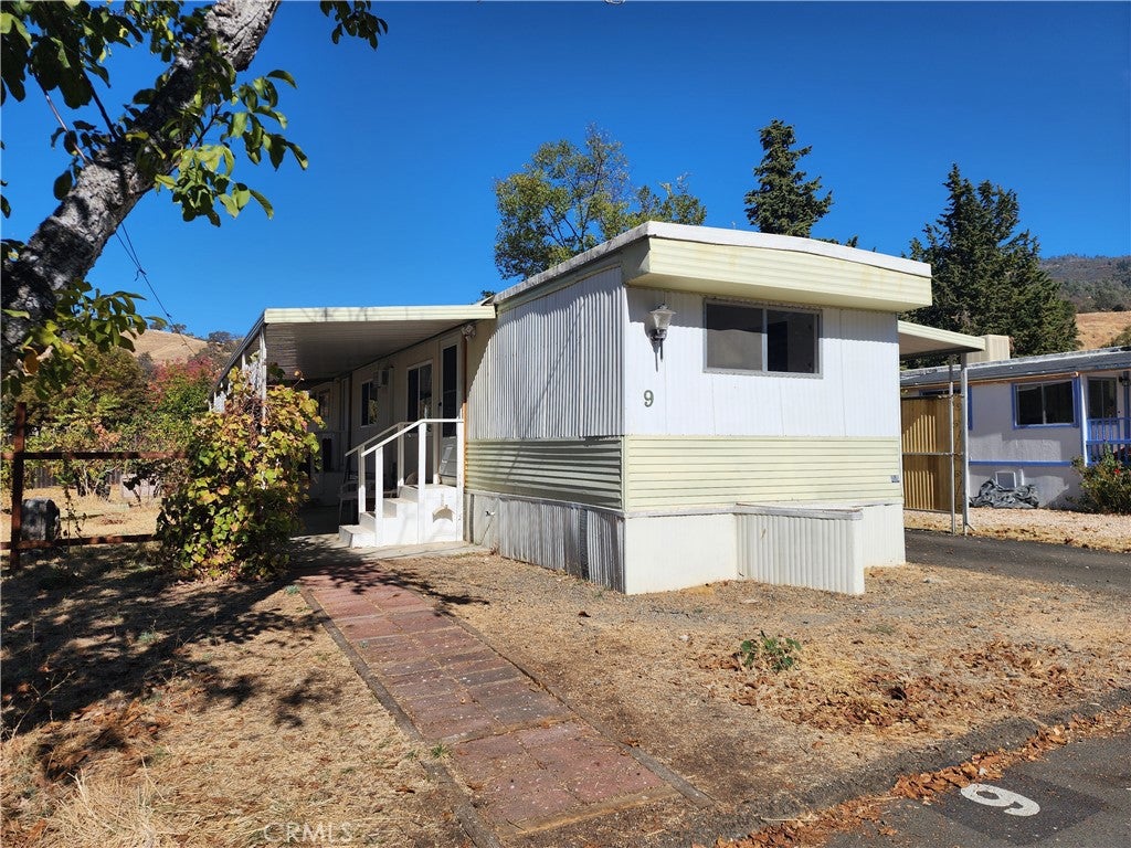 5890 E. Hwy 20 9