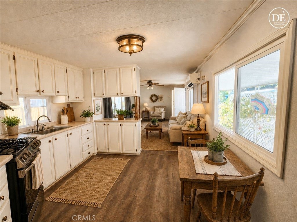 5890 E. Hwy 20 9
