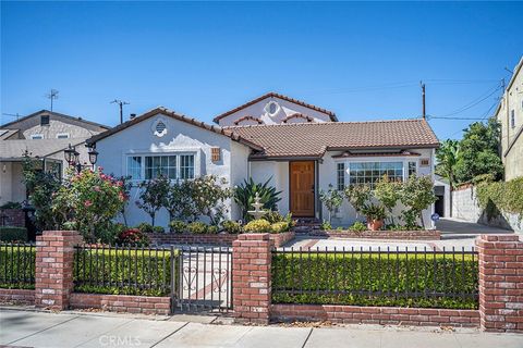 Photo of 409 N Avon St, Burbank, CA 91505 (MLS # GD26041193)