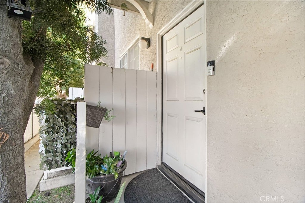 16800 saticoy 4