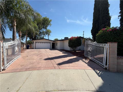 Photo of 3351 Amhurst Drive, Riverside, CA 92503 (MLS # CV26171060)