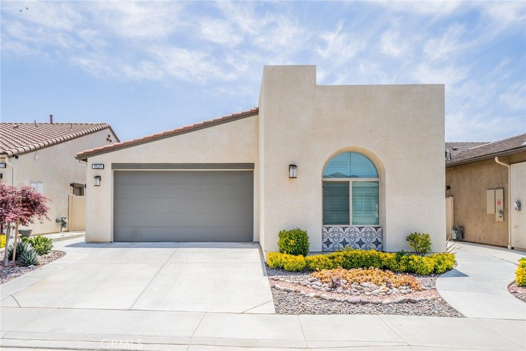 Photo of 1521 Summerfield Way, Beaumont, CA 92223 (MLS # IV25243075)
