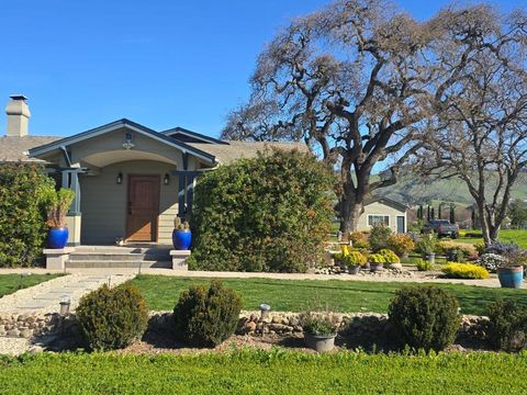 Photo of 2015 Trumar Lane, Gilroy, CA 95020 (MLS # ML82055673)