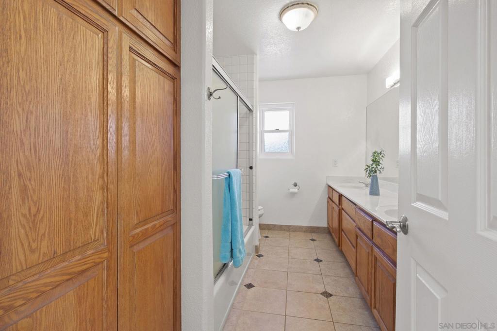 Ramona - Residential