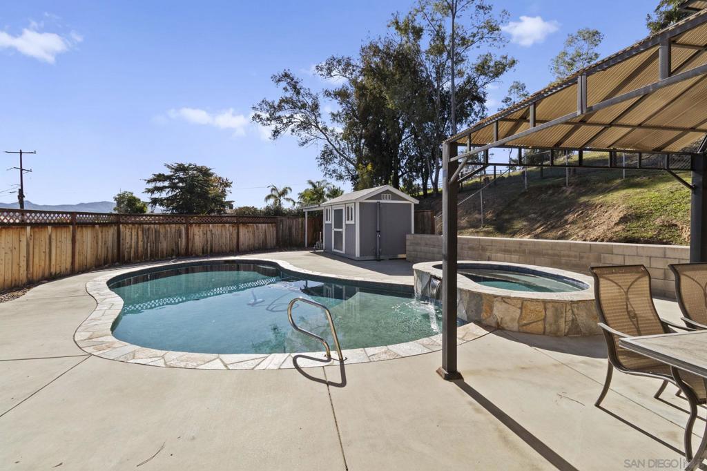 Ramona - Residential