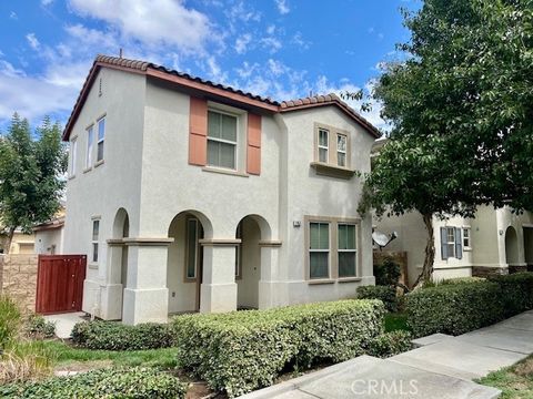 Photo of 1757 Steinman St, Riverside, CA 92507 (MLS # DW25223326) Photo of 1757 Steinman St, Riverside, CA 92507 (MLS # DW25223326)