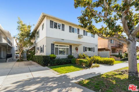 Photo of 320 S Doheny Drive, Beverly Hills, CA 90211 (MLS # 26644029)