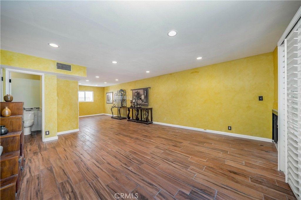 Photo of 14947 Dickens Street #3, Sherman Oaks, CA 91403 (MLS # SR25134743)