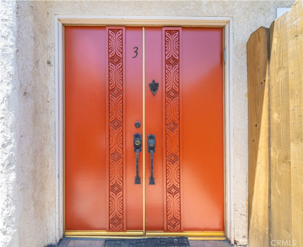 Photo of 14947 Dickens Street #3, Sherman Oaks, CA 91403 (MLS # SR25134743)