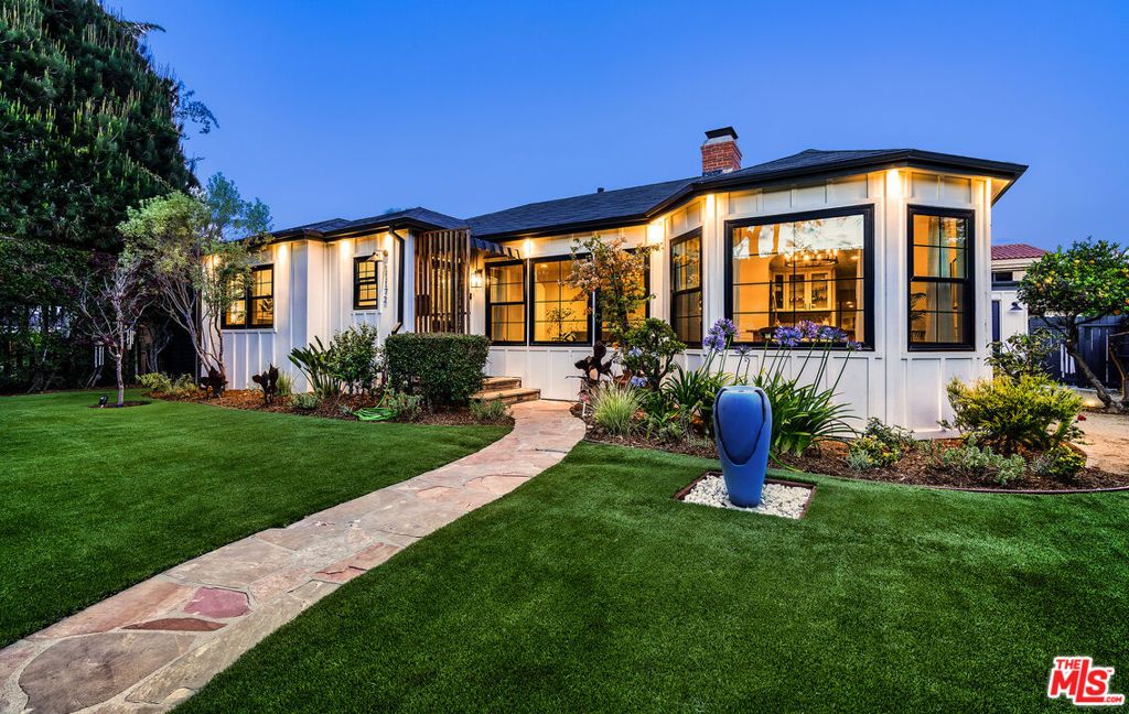Photo of 11172 Braddock Drive, Culver City, CA 90230 (MLS # 26839217)