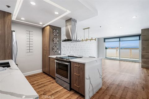 Tiny photo for 615 Esplanade #508, Redondo Beach, CA 90277 (MLS # SB25238600)