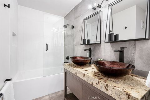 Tiny photo for 615 Esplanade #508, Redondo Beach, CA 90277 (MLS # SB25238600)