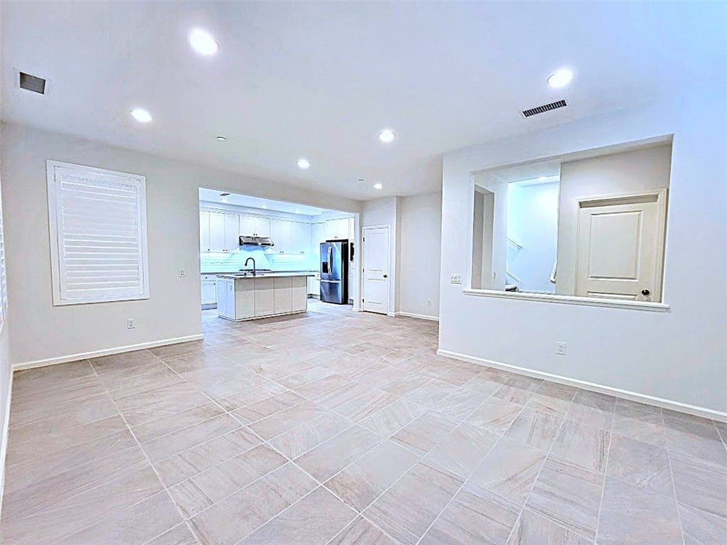 100 DESERT LOTUS, Irvine CA 92618 - Photo 52