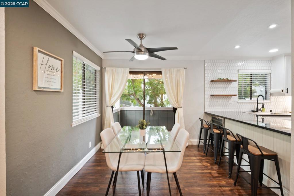 MAYWOOD VILLAGE - Residential
