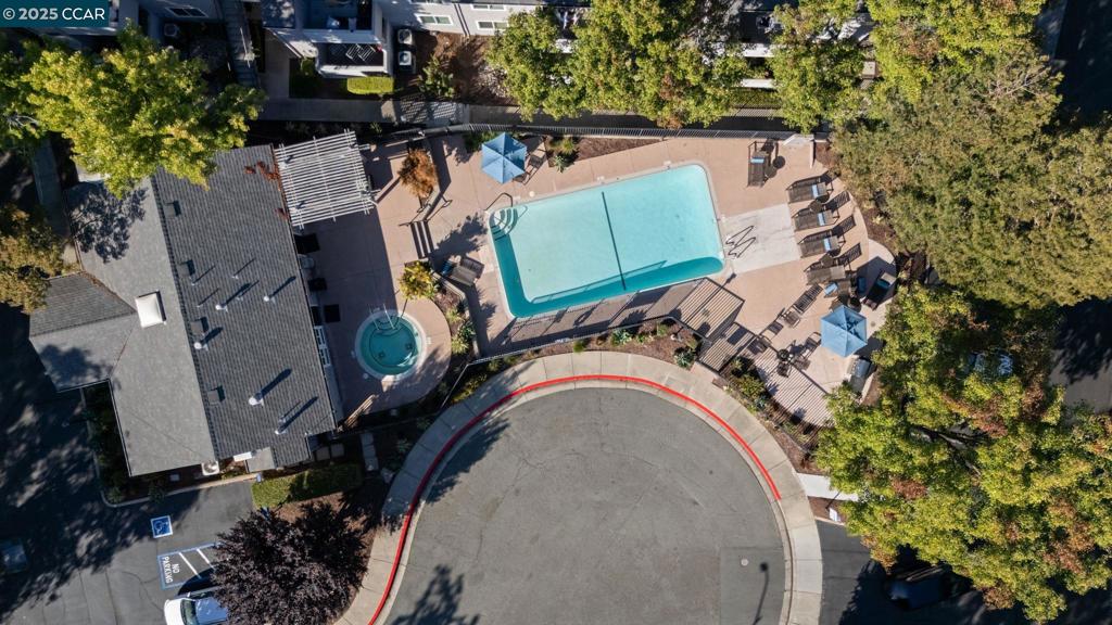 MAYWOOD VILLAGE - Residential