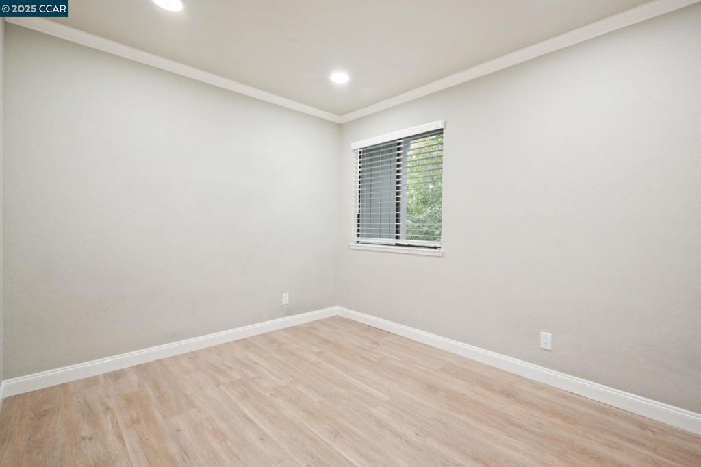 MAYWOOD VILLAGE - Residential