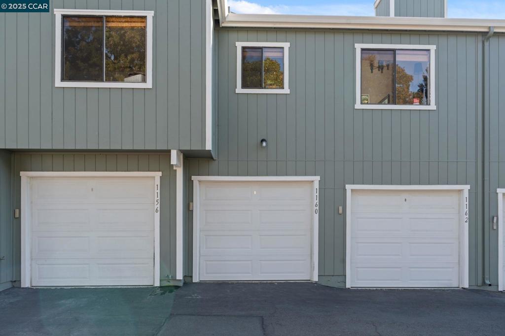 MAYWOOD VILLAGE - Residential