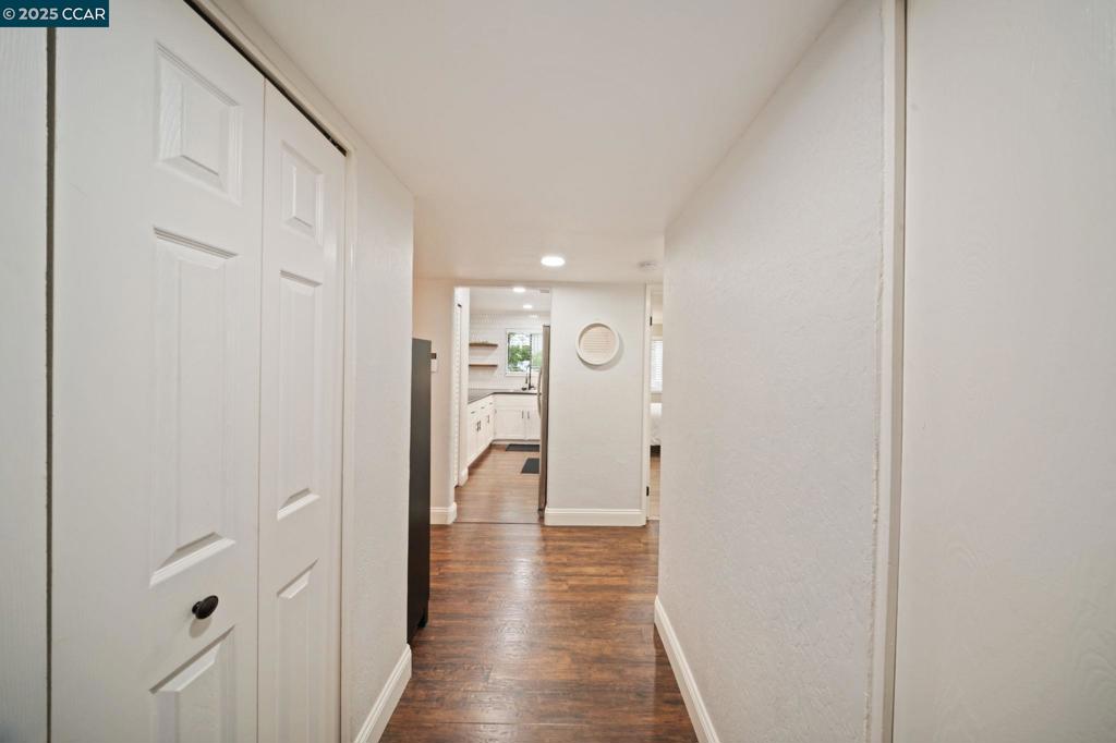 MAYWOOD VILLAGE - Residential