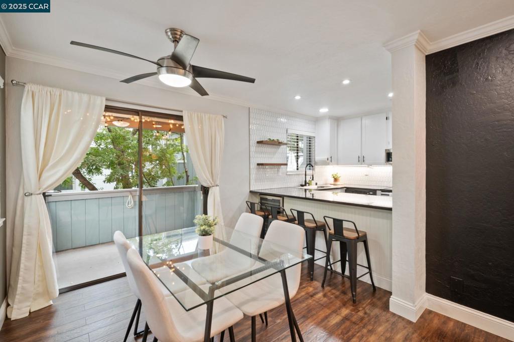 MAYWOOD VILLAGE - Residential