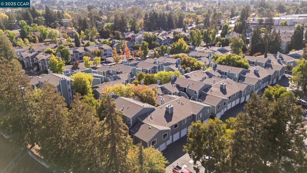 MAYWOOD VILLAGE - Residential