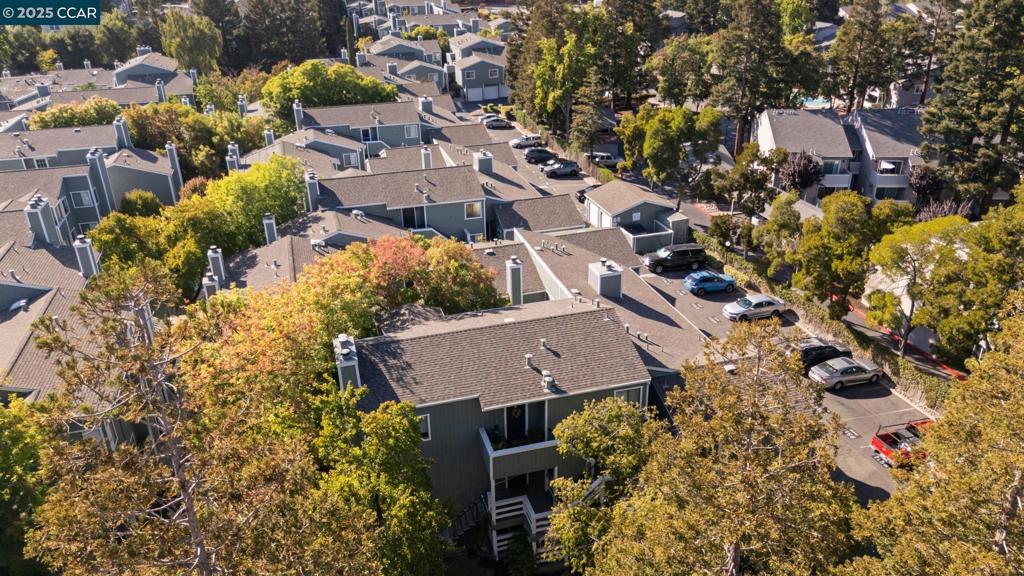 MAYWOOD VILLAGE - Residential