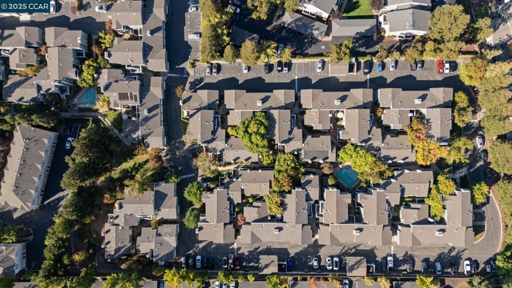 MAYWOOD VILLAGE - Residential