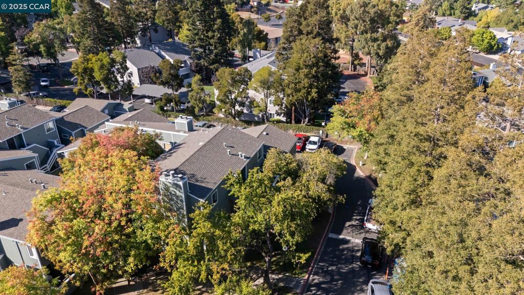 MAYWOOD VILLAGE - Residential