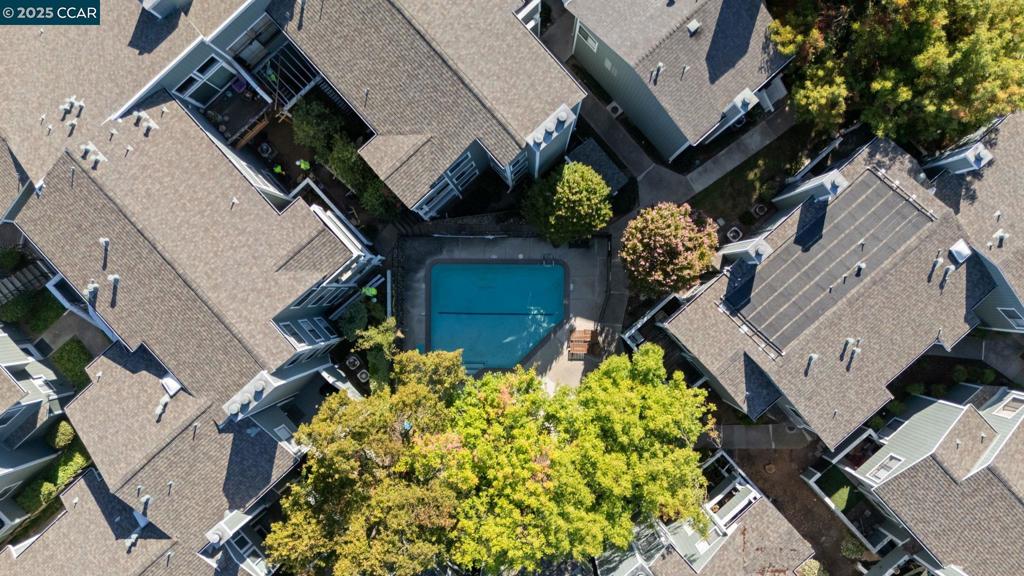 MAYWOOD VILLAGE - Residential