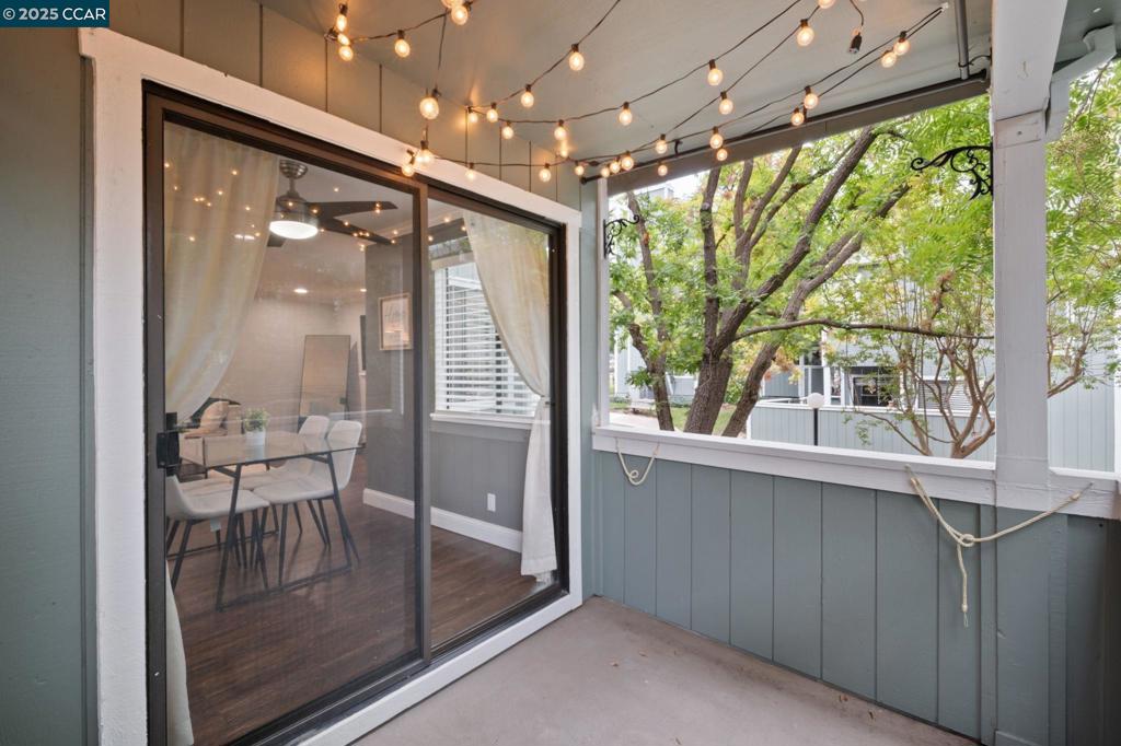 MAYWOOD VILLAGE - Residential