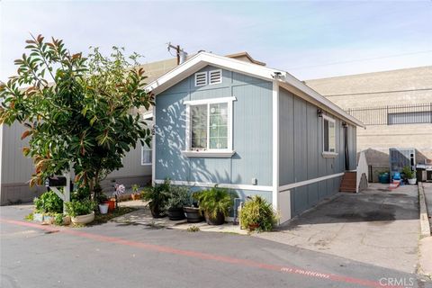 Photo of 10471 Glenoaks Boulevard #52, Pacoima, CA 91331 (MLS # GD26020029)