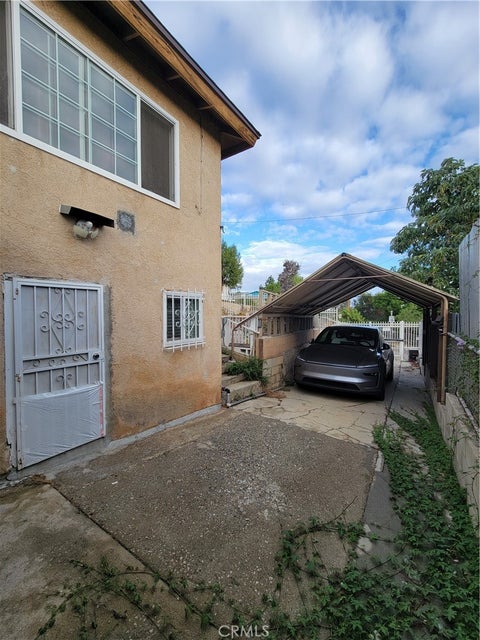 Photo of 519 N Indiana ST, Los Angeles, CA 90063 (MLS # SR26225783)