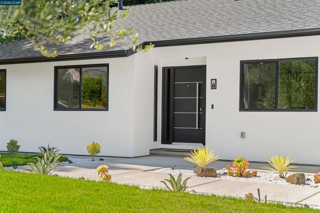 177 Saint Helena Ct