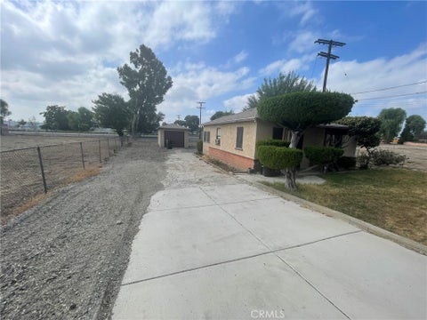 Photo of 1004 E California St, Ontario, CA 91761 (MLS # TR26223413)