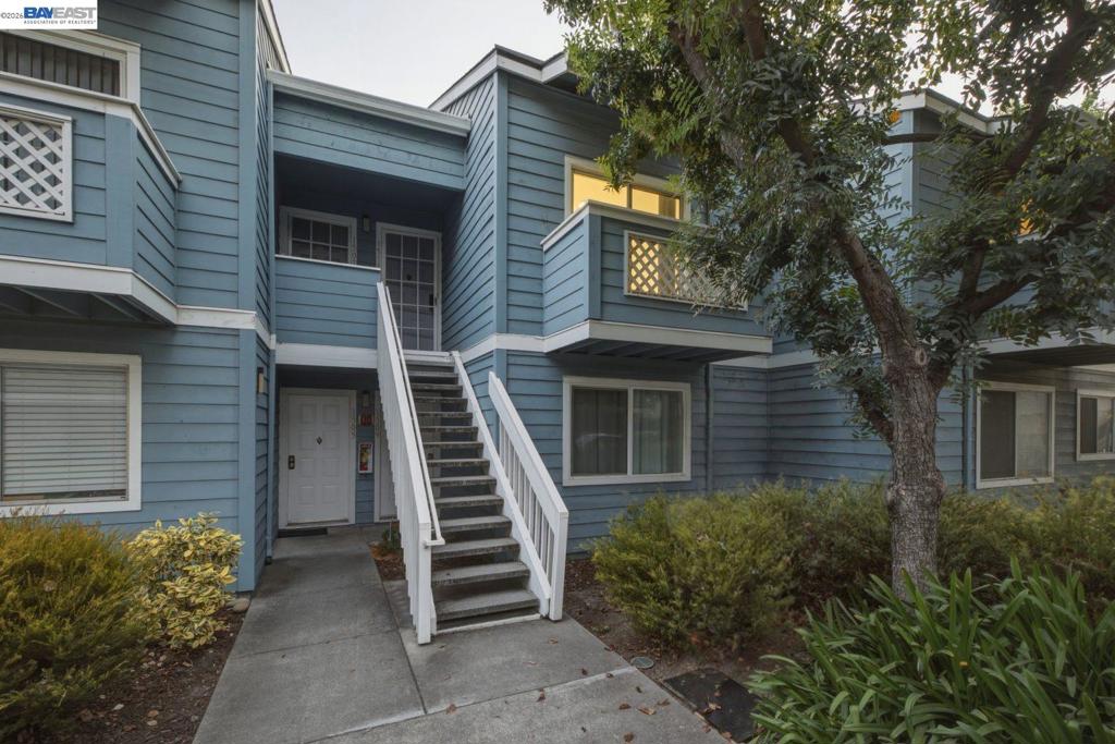 1511 Four Oaks Cir