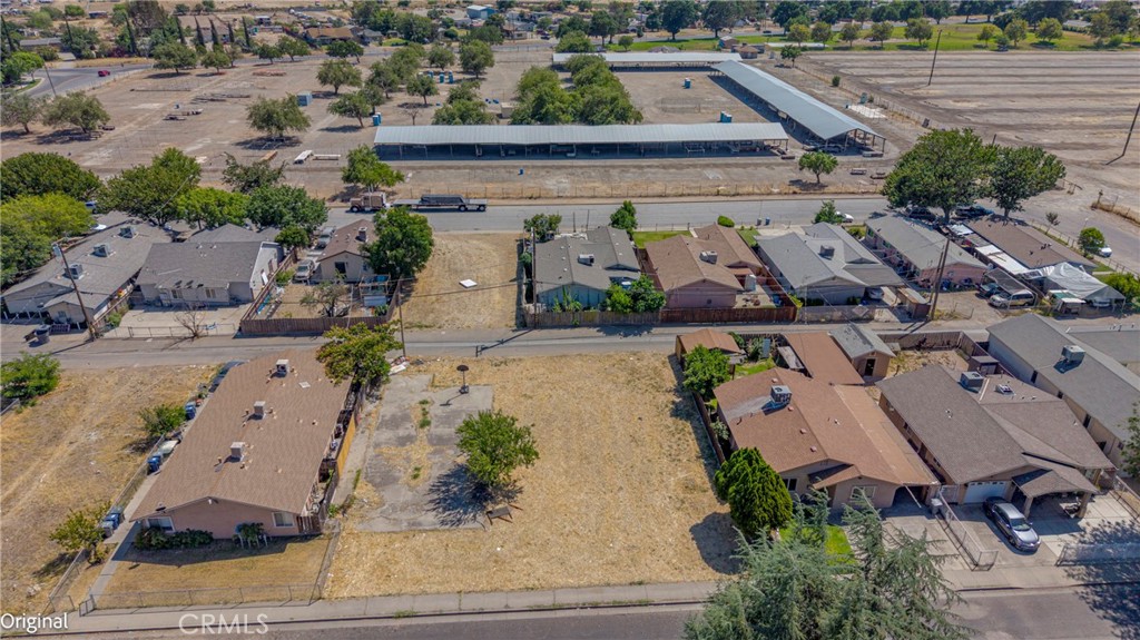 230 E 10th