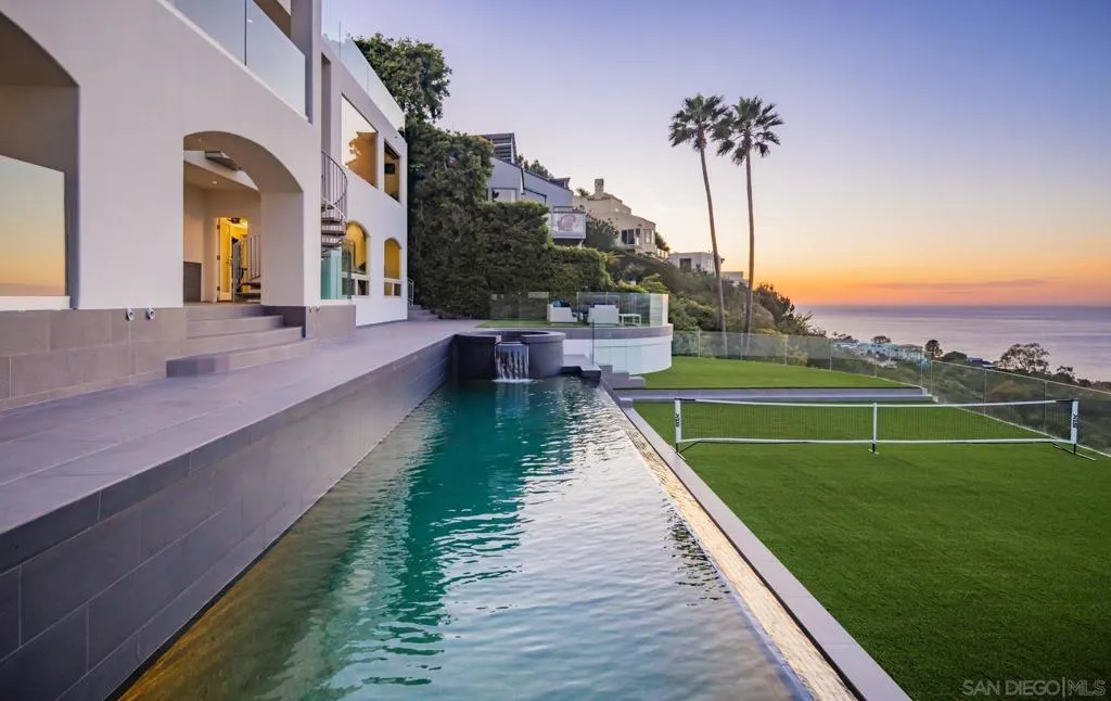 La Jolla, California 92037, United States, 4 Bedrooms Bedrooms, ,6 BathroomsBathrooms,Residential,Active,115525