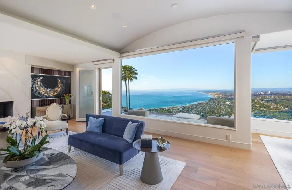 La Jolla, California 92037, United States, 4 Bedrooms Bedrooms, ,6 BathroomsBathrooms,Residential,Active,115525