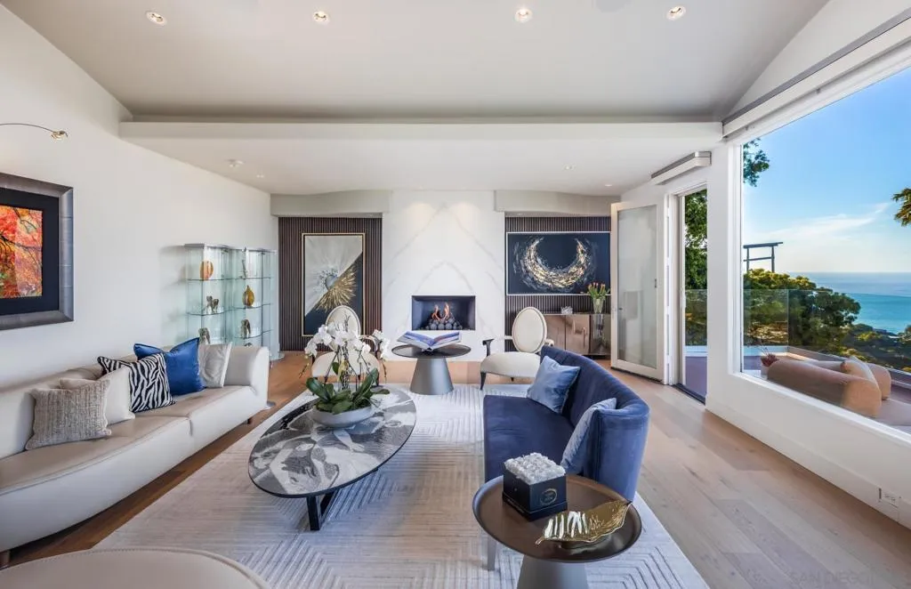 La Jolla, California 92037, United States, 4 Bedrooms Bedrooms, ,6 BathroomsBathrooms,Residential,Active,115525