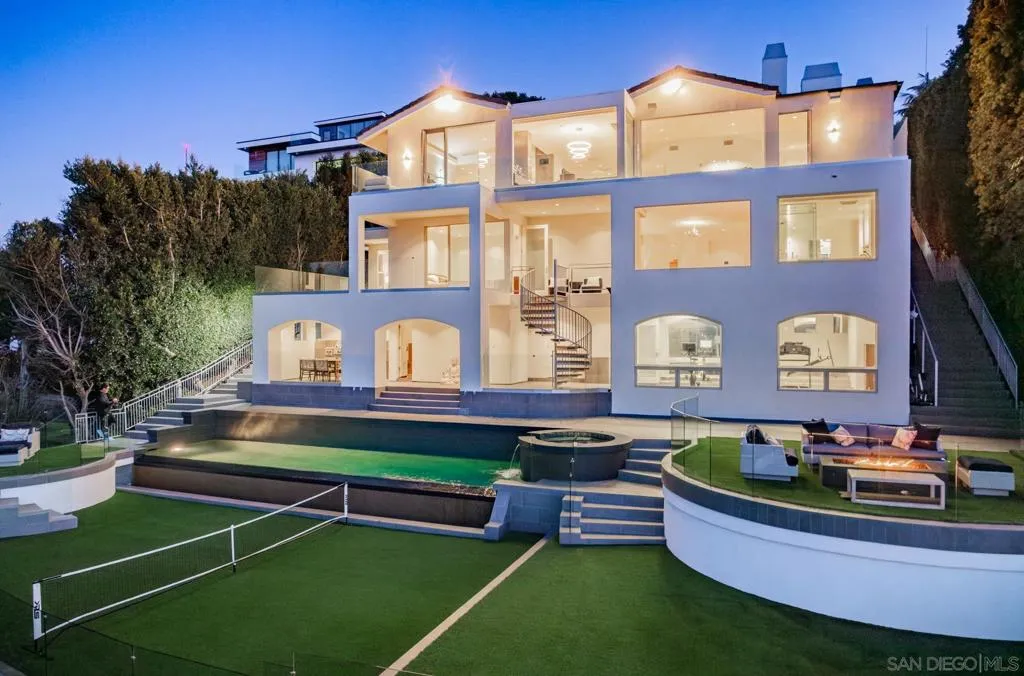 La Jolla, California 92037, United States, 4 Bedrooms Bedrooms, ,6 BathroomsBathrooms,Residential,Active,115525