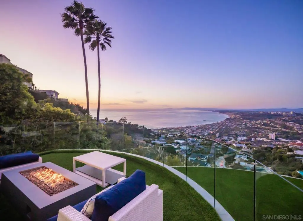 La Jolla, California 92037, United States, 4 Bedrooms Bedrooms, ,6 BathroomsBathrooms,Residential,Active,115525