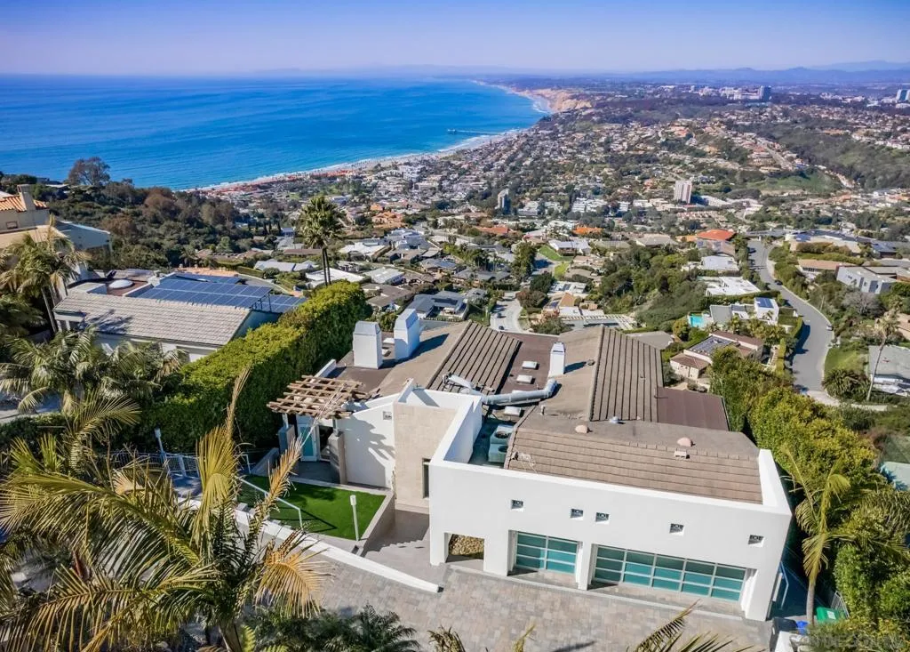 La Jolla, California 92037, United States, 4 Bedrooms Bedrooms, ,6 BathroomsBathrooms,Residential,Active,115525