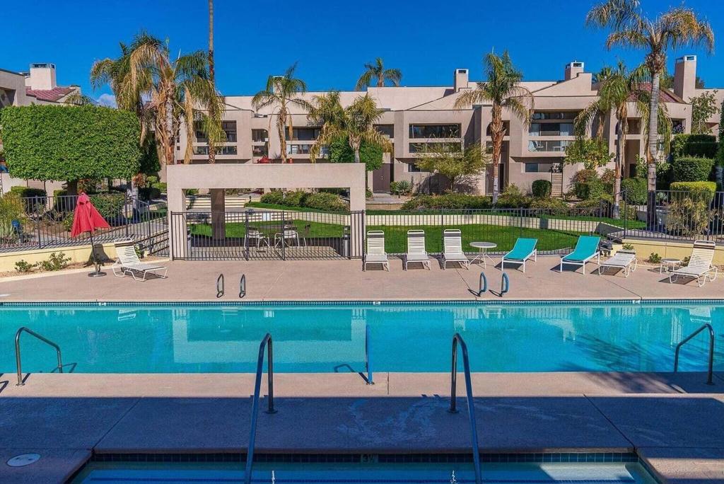 Village Racquet Club - Residential