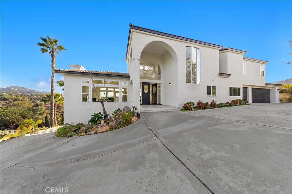 1522 Maxwell Lane