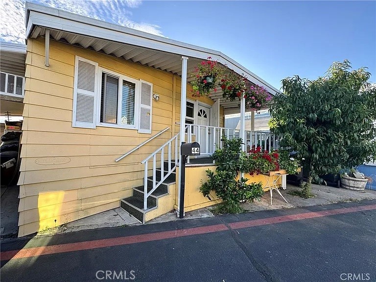 1850 W Orangethorpe SPC44