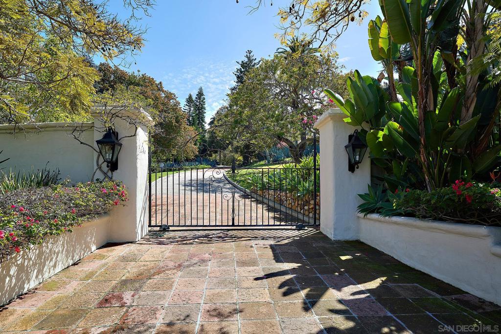 Rancho Santa Fe - Residential