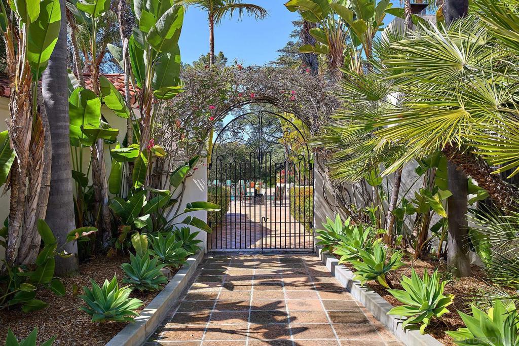 Rancho Santa Fe - Residential