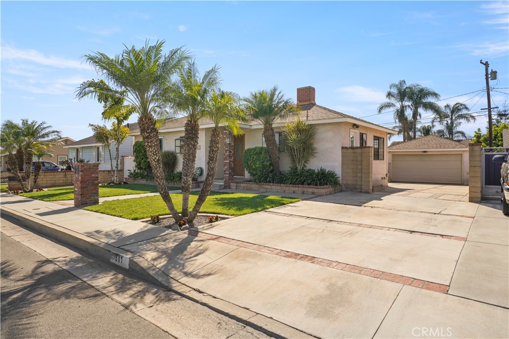 301 S Fonda Street