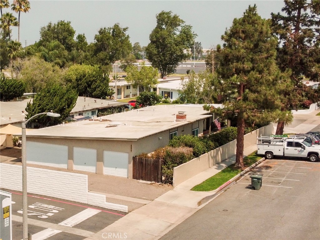 Las Casitas - Residential Income