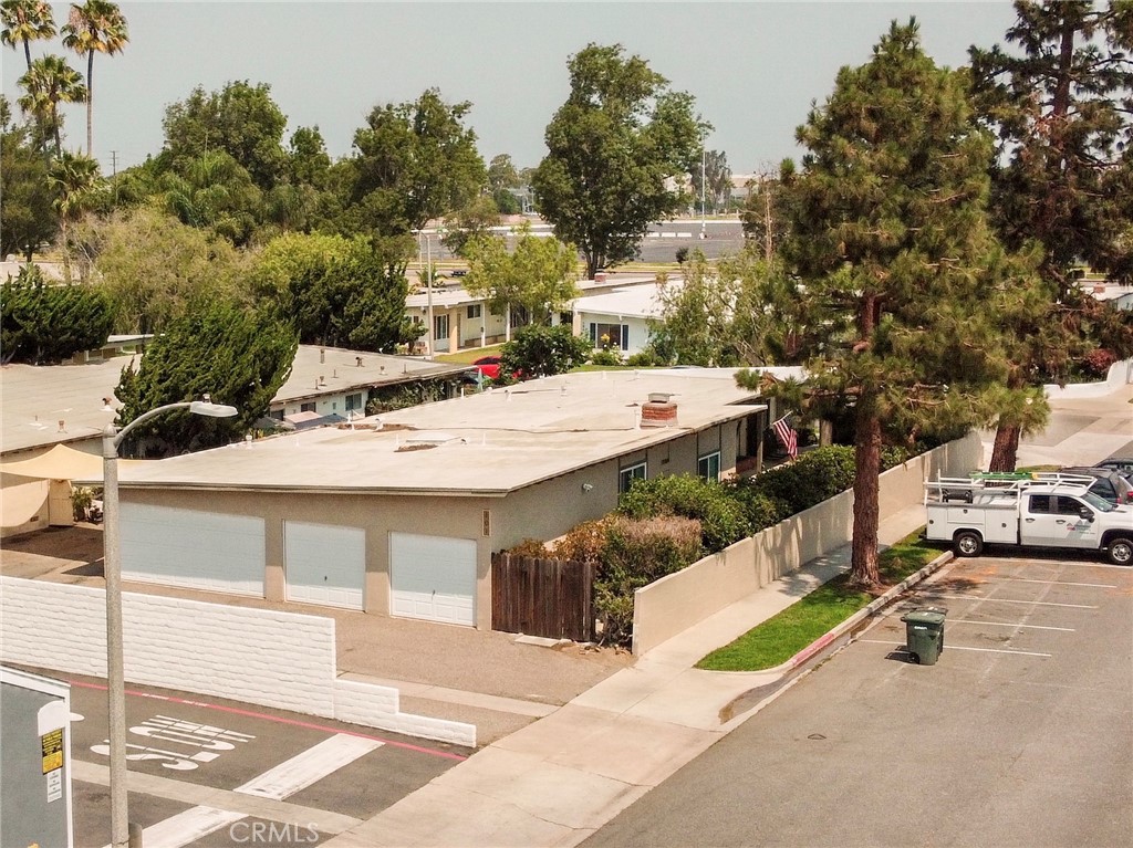 Las Casitas - Residential Income